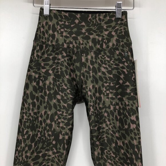 NWT  Good American The Ferocious Legging Green Pink Leopard Print Athletic XS - Picture 12 of 16